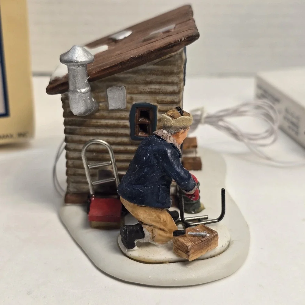 LEMAX Enchanted Forest ICY PERCH Poly-Resin‎ Christmas Village Accessories Decor